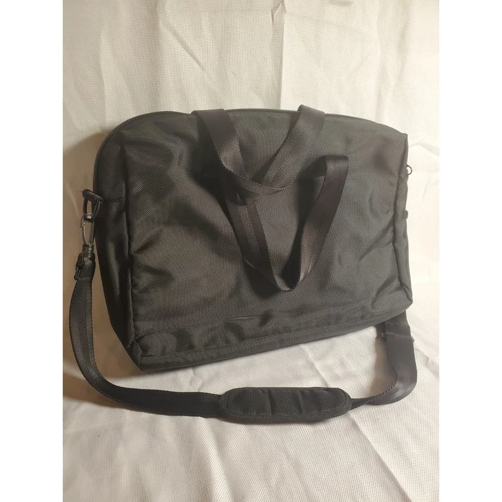 Ikelite Black Nylon Messenger Shoulder Bag 18x14x5 — Adjustable Strap | Zippered